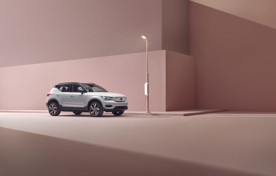  Volvo XC40 Recharge P8 AWD 2019 года  (WW) (фото 15 из 34)